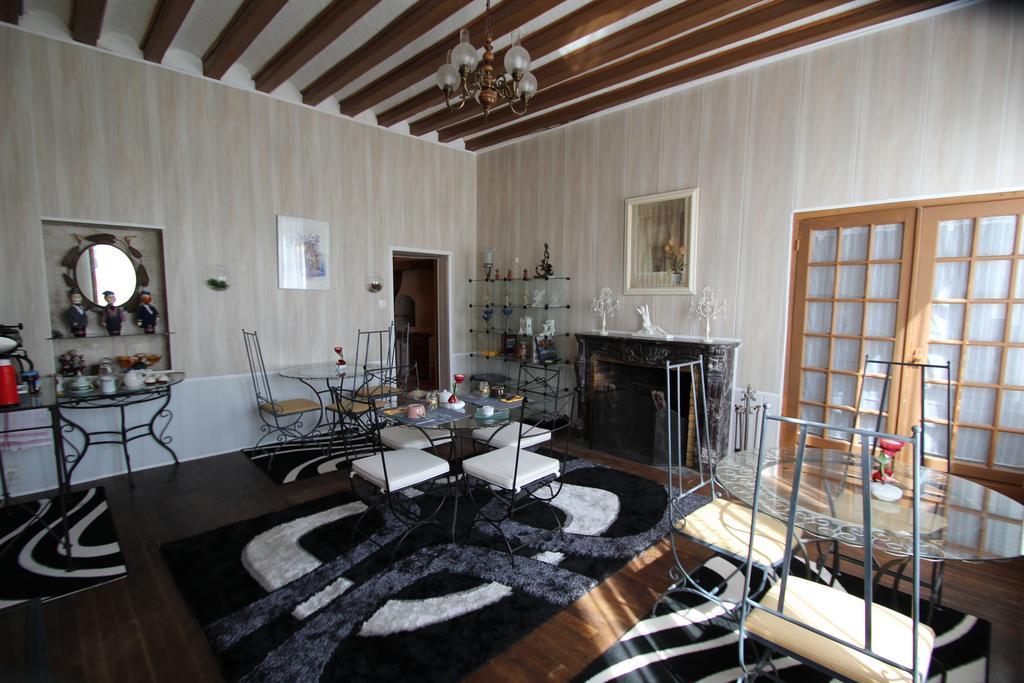 Domaine Des Roses Bed & Breakfast Vaudelnay Eksteriør bilde